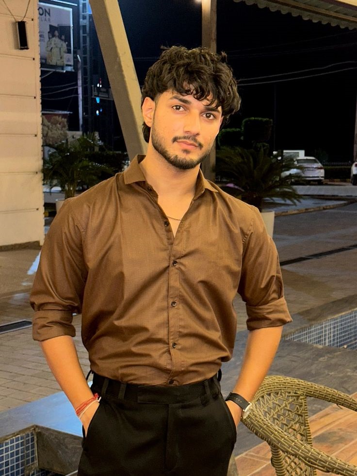 “chandni raat mein bhi tera chehra sab te roshan lage se ”🦌🖤